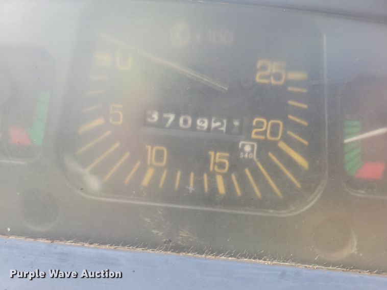 image for item DL7881 1995 New Holland 545D landscape tractor