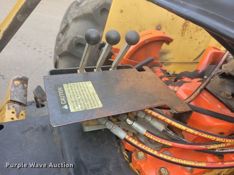 image for item DL7881 1995 New Holland 545D landscape tractor