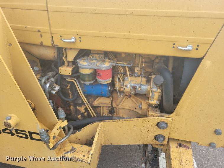 image for item DL7881 1995 New Holland 545D landscape tractor