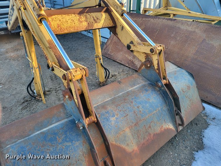 image for item DL7881 1995 New Holland 545D landscape tractor