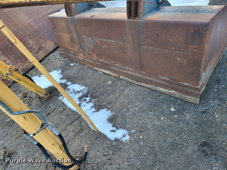 image for item DL7881 1995 New Holland 545D landscape tractor