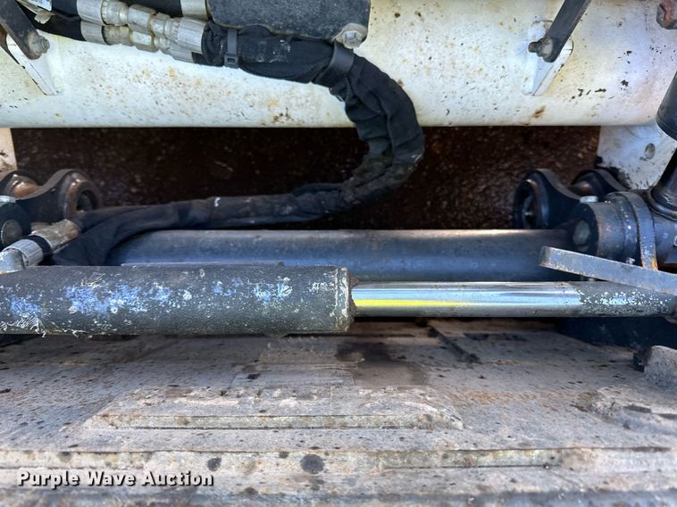 image for item DL7882 2019 Bobcat T650 tracked skid steer loader