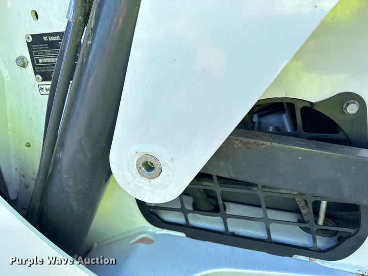 image for item DL7882 2019 Bobcat T650 tracked skid steer loader