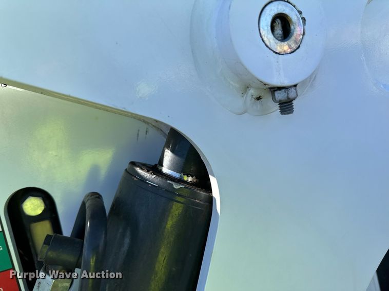 image for item DL7882 2019 Bobcat T650 tracked skid steer loader