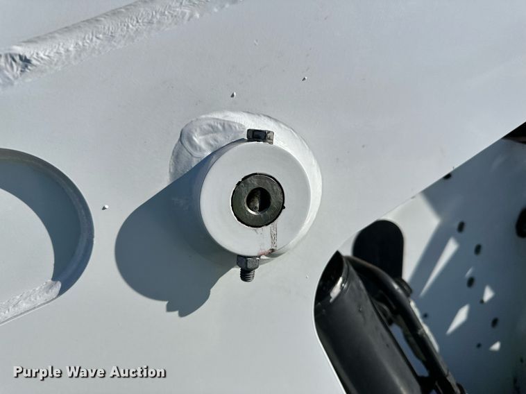 image for item DL7882 2019 Bobcat T650 tracked skid steer loader