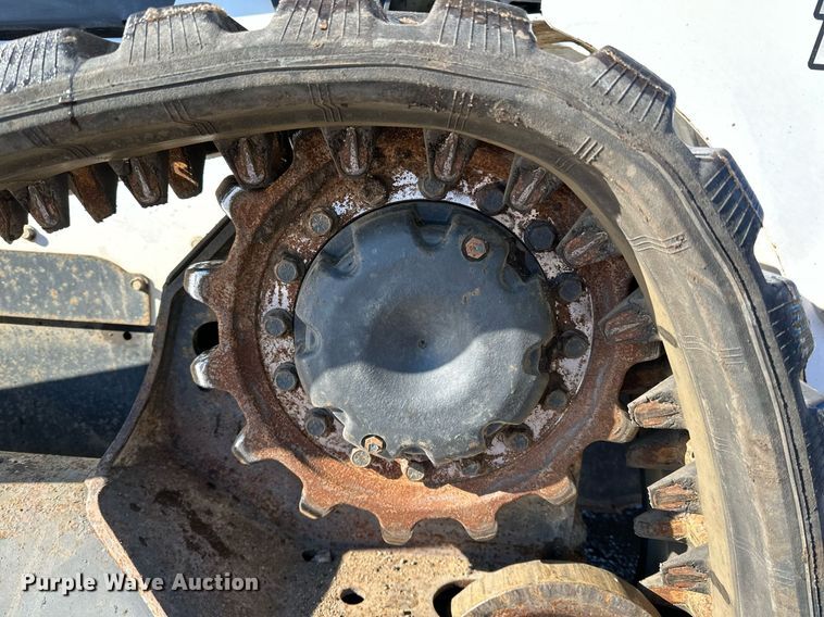 image for item DL7882 2019 Bobcat T650 tracked skid steer loader