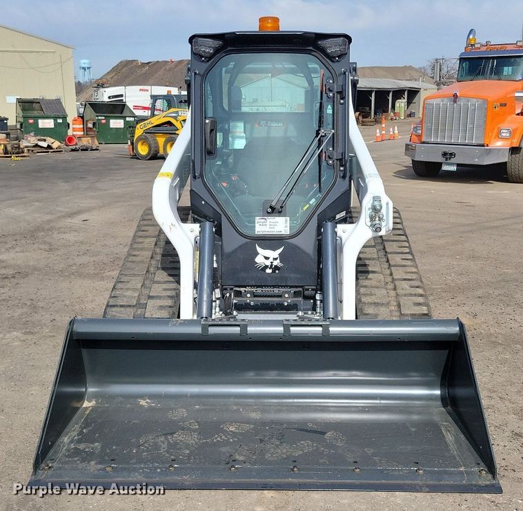 image for item DL7883 2021 Bobcat T76 skid steer loader