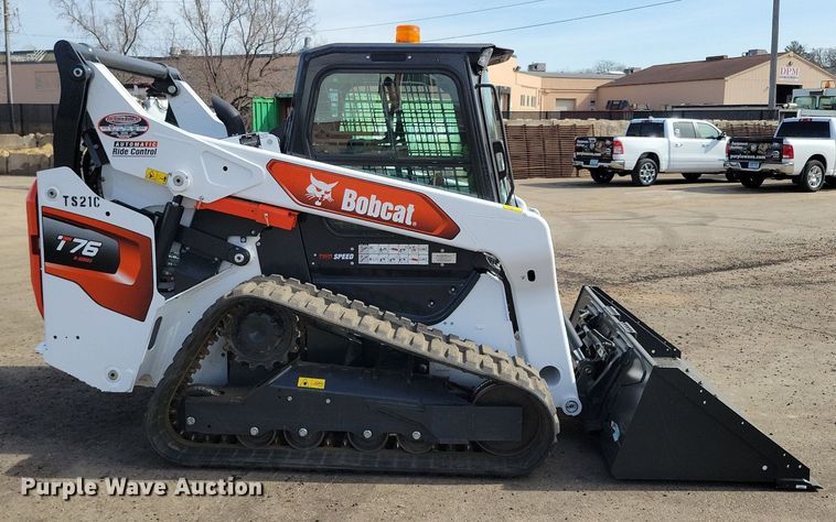 image for item DL7883 2021 Bobcat T76 skid steer loader