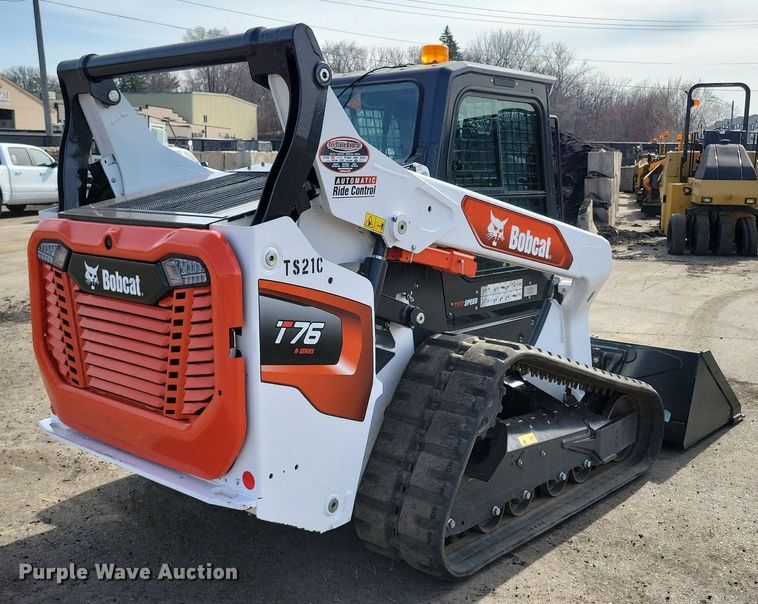 image for item DL7883 2021 Bobcat T76 skid steer loader