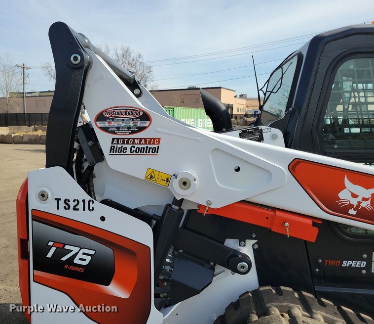 image for item DL7883 2021 Bobcat T76 skid steer loader