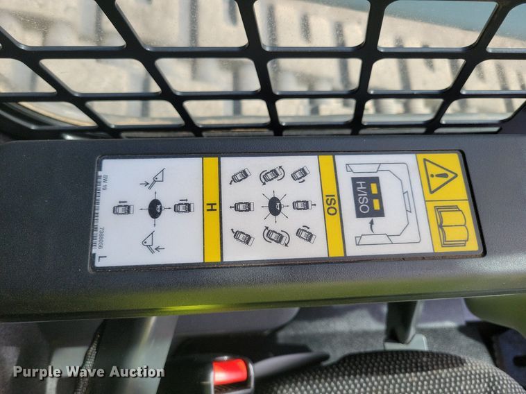 image for item DL7883 2021 Bobcat T76 skid steer loader