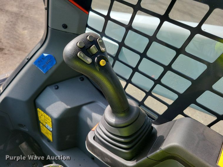 image for item DL7883 2021 Bobcat T76 skid steer loader