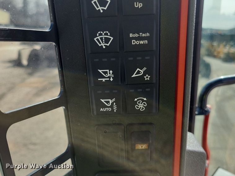 image for item DL7883 2021 Bobcat T76 skid steer loader