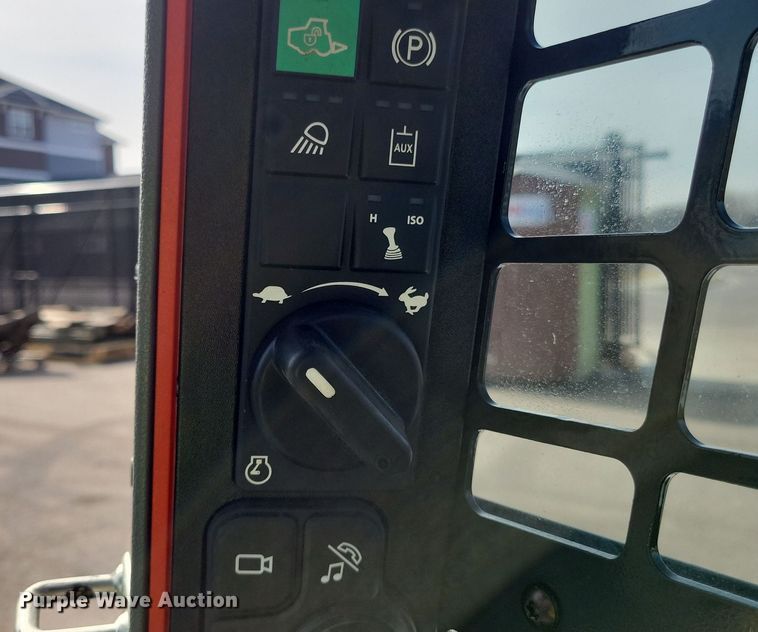 image for item DL7883 2021 Bobcat T76 skid steer loader