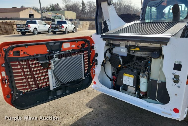image for item DL7883 2021 Bobcat T76 skid steer loader