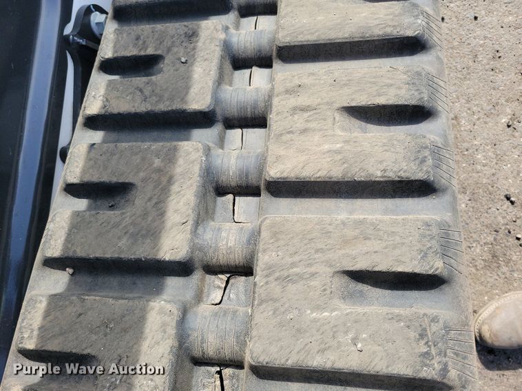 image for item DL7883 2021 Bobcat T76 skid steer loader