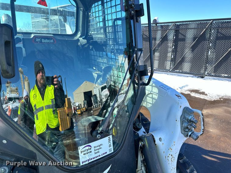 image for item DL7884 2021 Bobcat T76 tracked skid steer loader