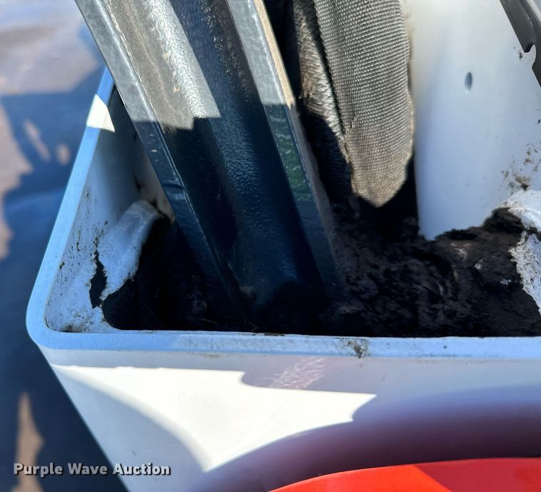 image for item DL7884 2021 Bobcat T76 tracked skid steer loader