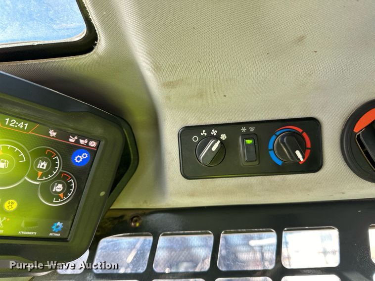 image for item DL7884 2021 Bobcat T76 tracked skid steer loader