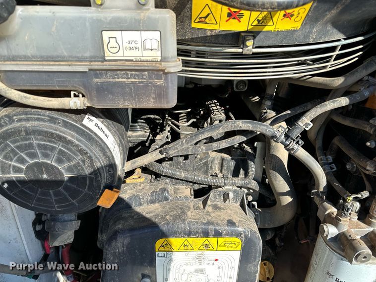 image for item DL7884 2021 Bobcat T76 tracked skid steer loader