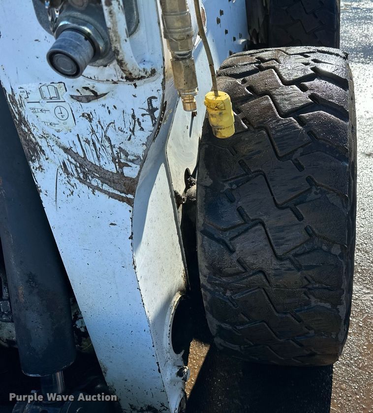 image for item DL7885 2019 Bobcat S770 skid steer loader