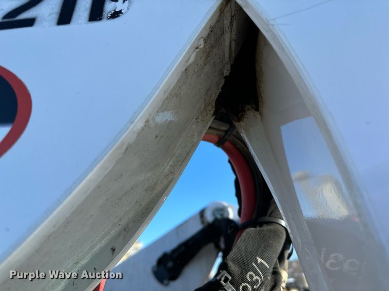 image for item DL7886 2021 Bobcat S770 skid steer loader