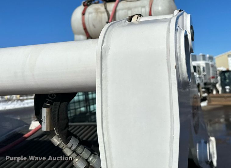 image for item DL7886 2021 Bobcat S770 skid steer loader