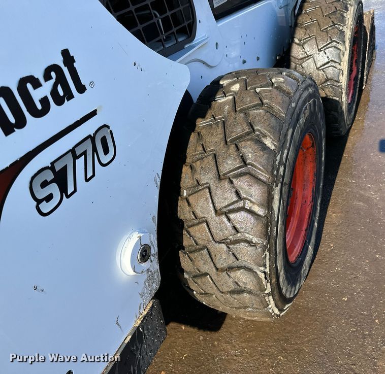 image for item DL7886 2021 Bobcat S770 skid steer loader