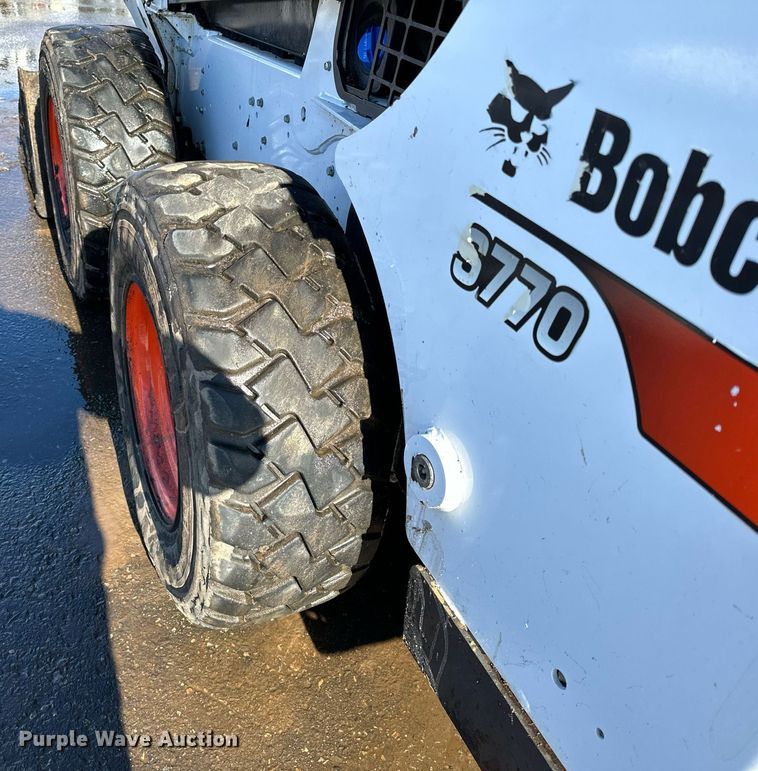 image for item DL7886 2021 Bobcat S770 skid steer loader