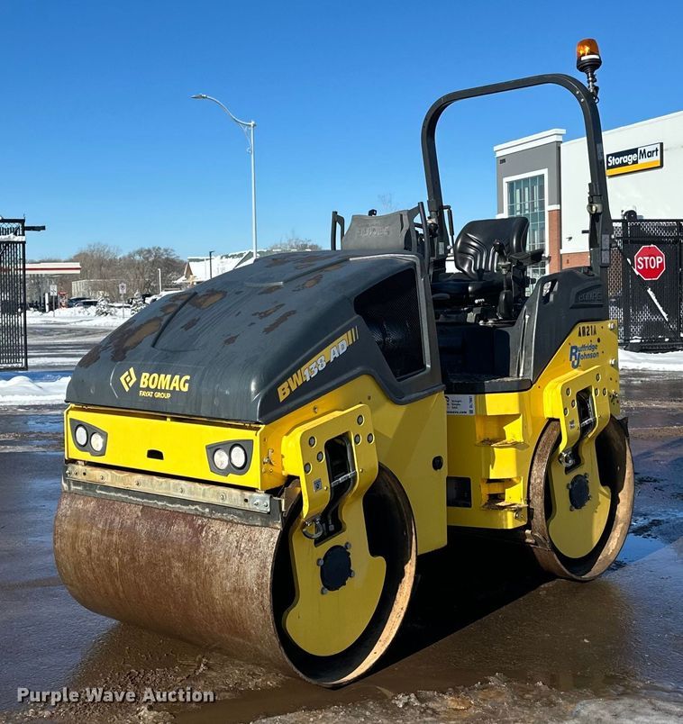 image for item DL7887 2021 Bomag BW138AD double drum vibratory roller