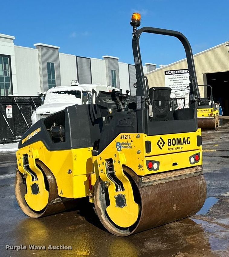image for item DL7887 2021 Bomag BW138AD double drum vibratory roller