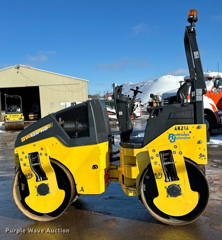 image for item DL7887 2021 Bomag BW138AD double drum vibratory roller