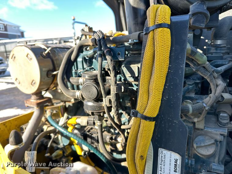 image for item DL7887 2021 Bomag BW138AD double drum vibratory roller