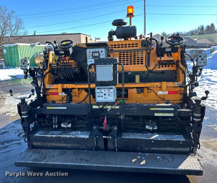 image for item DL7888 2019 LeeBoy 8510E paver