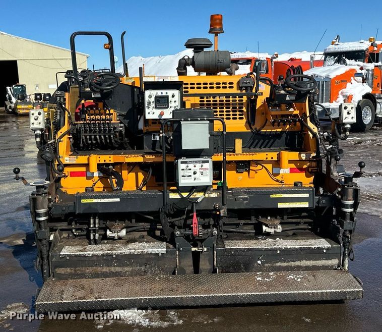 image for item DL7888 2019 LeeBoy 8510E paver