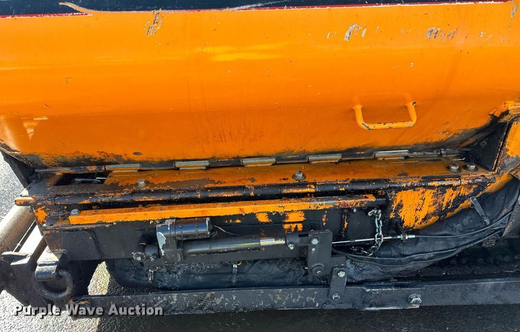 image for item DL7888 2019 LeeBoy 8510E paver