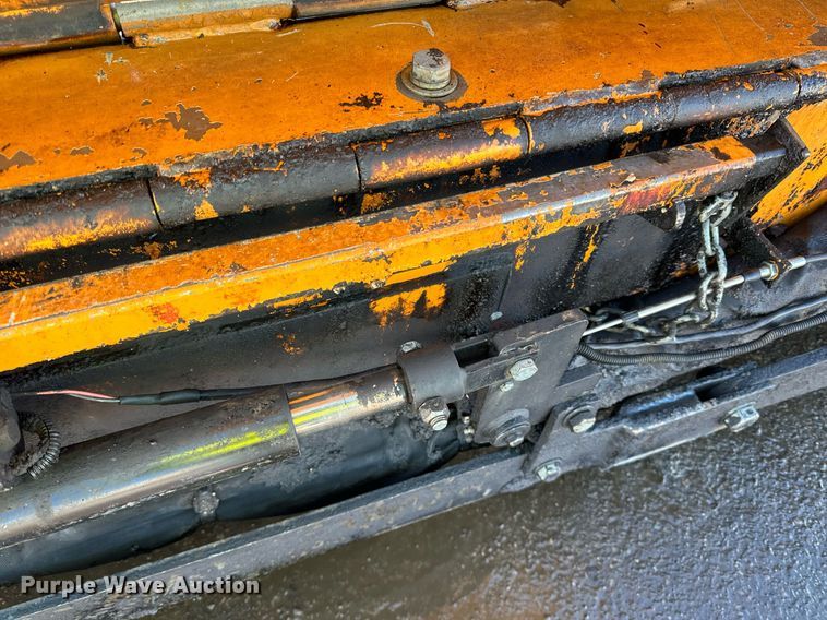 image for item DL7888 2019 LeeBoy 8510E paver