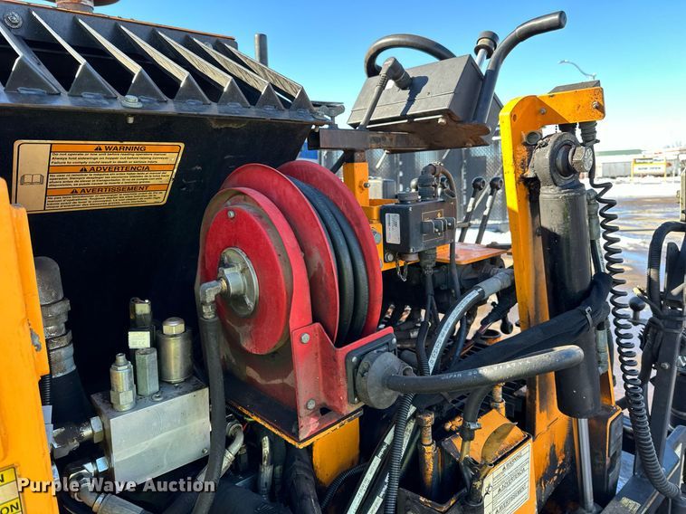 image for item DL7888 2019 LeeBoy 8510E paver