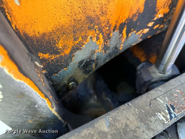 image for item DL7888 2019 LeeBoy 8510E paver