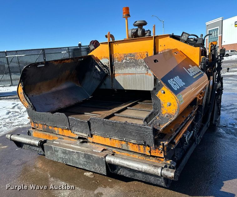 image for item DL7888 2019 LeeBoy 8510E paver