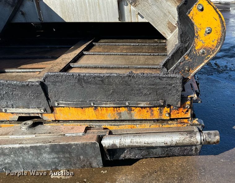 image for item DL7888 2019 LeeBoy 8510E paver