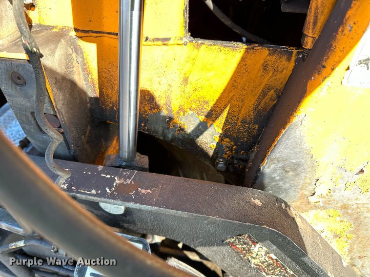 image for item DL7888 2019 LeeBoy 8510E paver