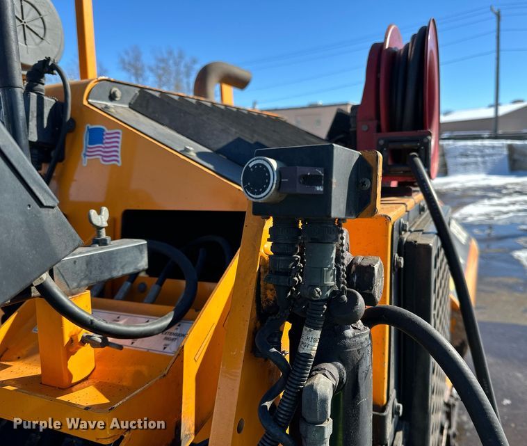 image for item DL7888 2019 LeeBoy 8510E paver