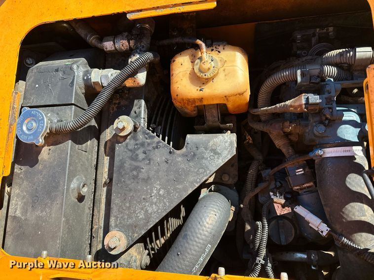 image for item DL7888 2019 LeeBoy 8510E paver