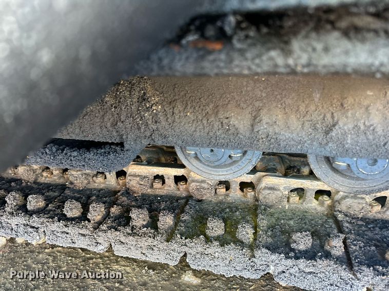 image for item DL7888 2019 LeeBoy 8510E paver