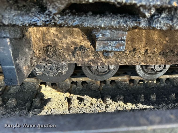 image for item DL7888 2019 LeeBoy 8510E paver