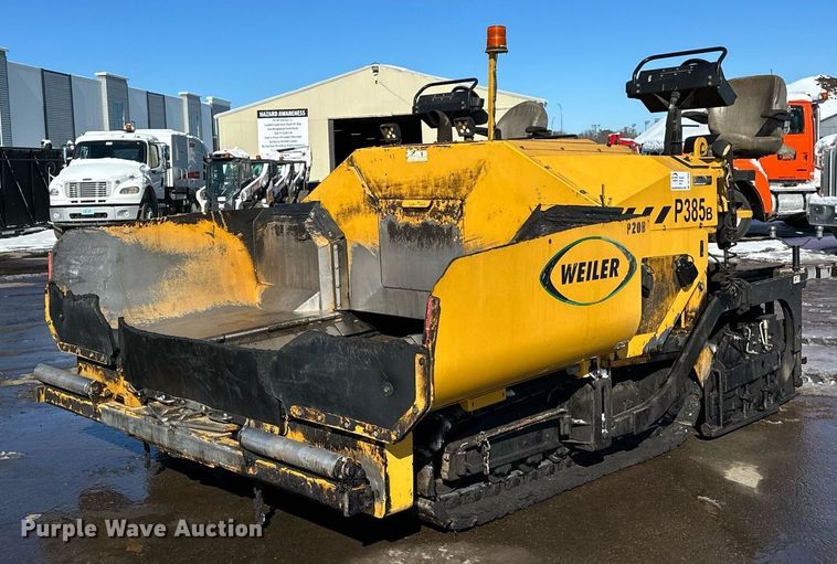 image for item DL7889 2020 Weiler P385B paver