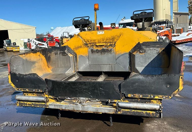 image for item DL7889 2020 Weiler P385B paver