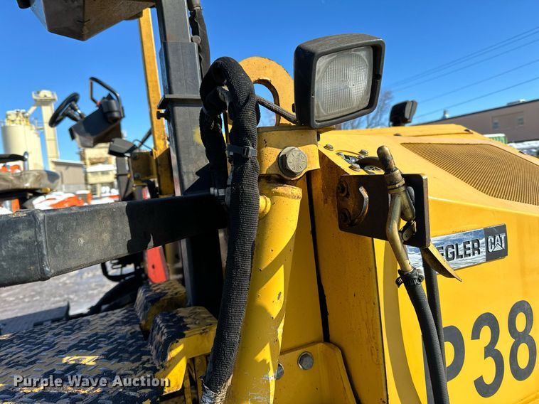 image for item DL7889 2020 Weiler P385B paver