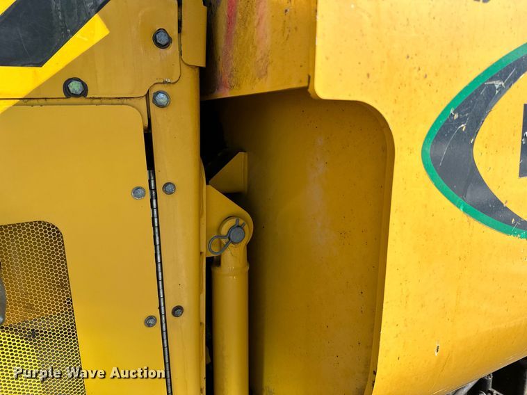 image for item DL7889 2020 Weiler P385B paver